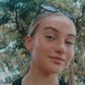 Meet your Posher, Loretta